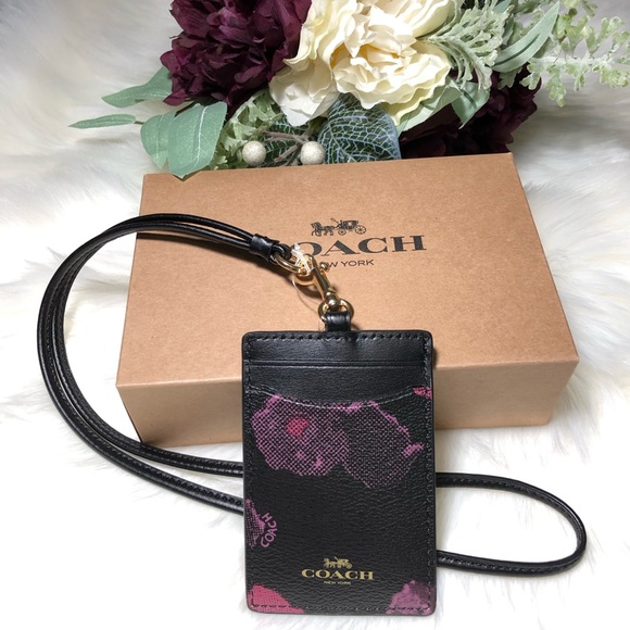 🎀🎀Coach Lanyard ID Badge Holder F39055 - Picture 2 of 6